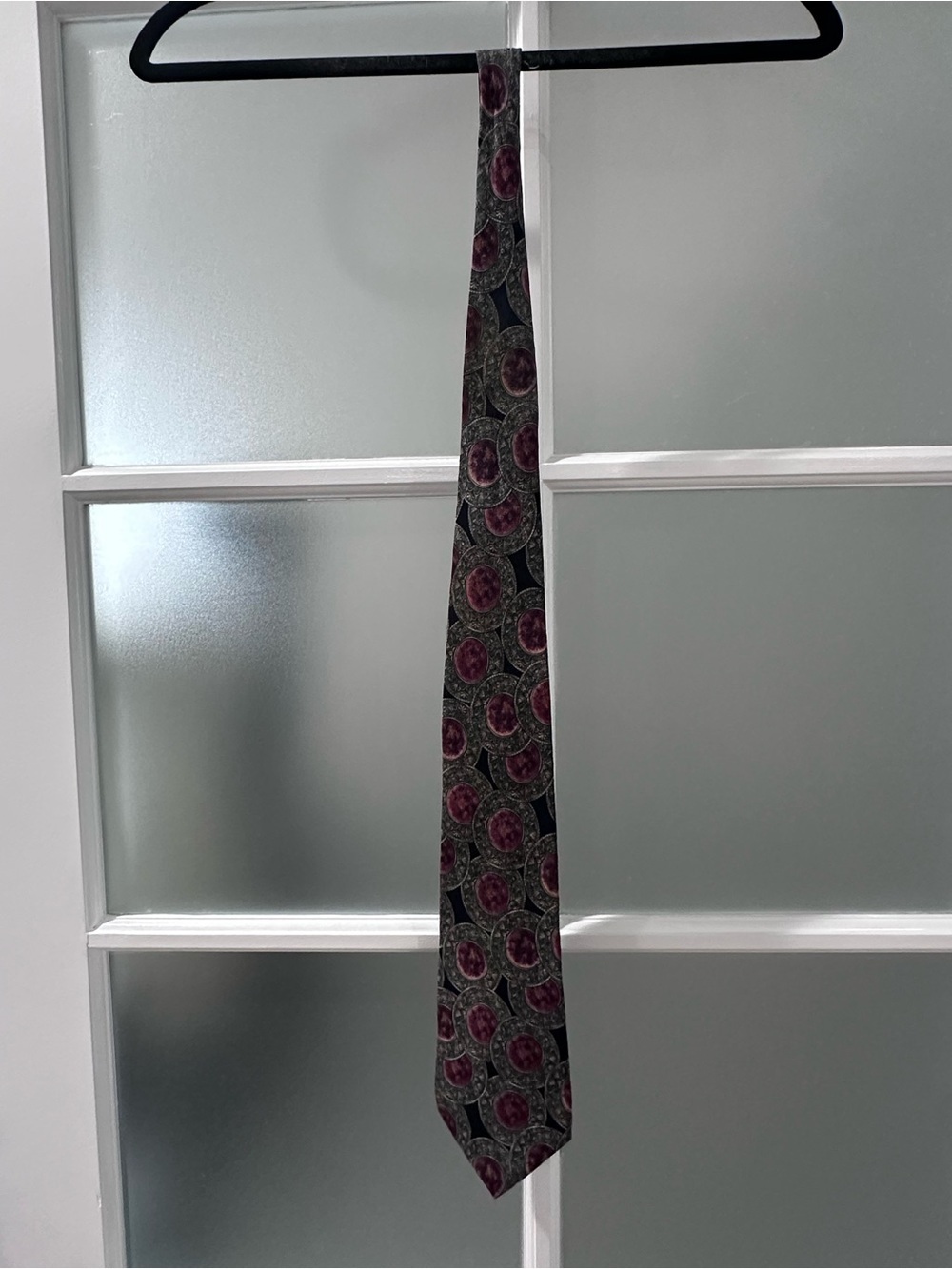 Men's Paisley Silk Tie in Green with Burgundy Medallions